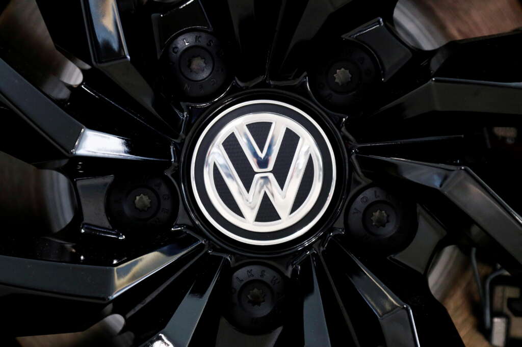 Greenpeace Germany sues Volkswagen over carbon emissions targets