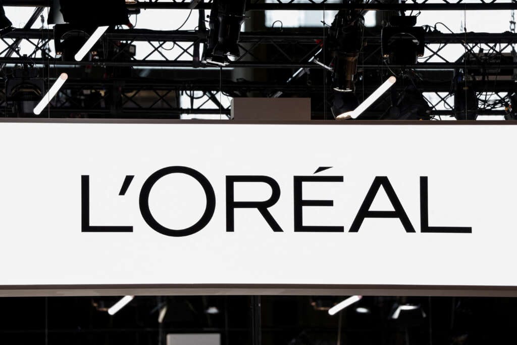 L’Oréal denies report saying it suspended Twitter ad spending