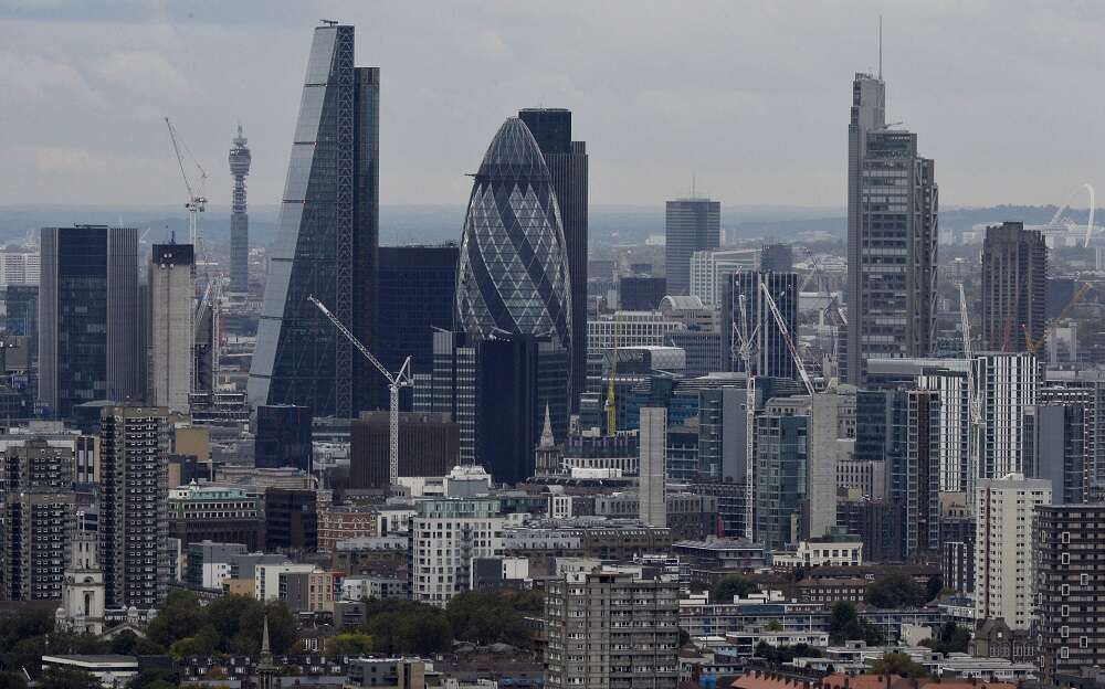 UK business downturn eases after inflation data, BoE pause – PMI