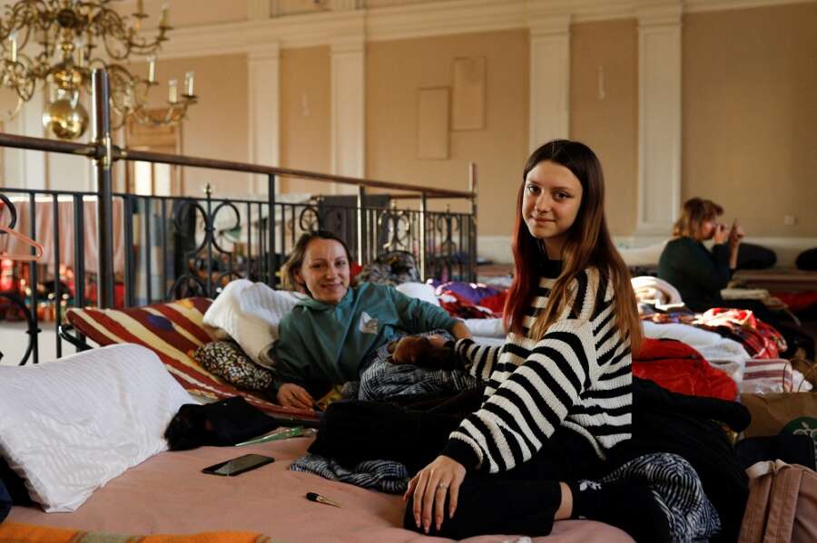 Ukrainian refugees hope for peace, but more expected to flee