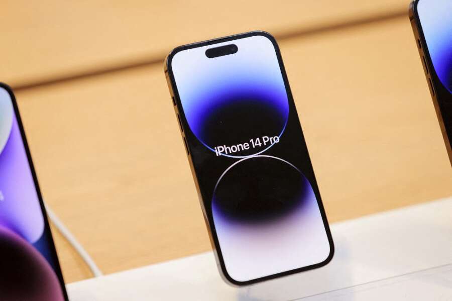 Apple’s weak iPhone sales drive first profit miss since 2016