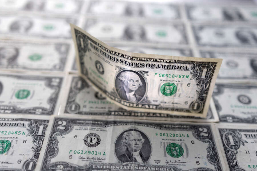 Dollar hits one-month high against yen as traders bet on Fed rate hike