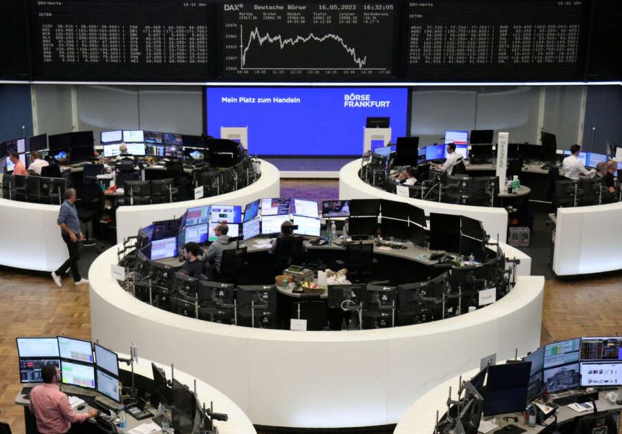 European shares weighed by US debt ceiling concerns, slide in financials