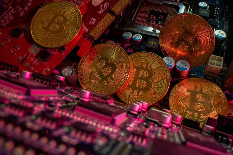 Cryptoverse: Bitcoin bounces on BlackRock buzz