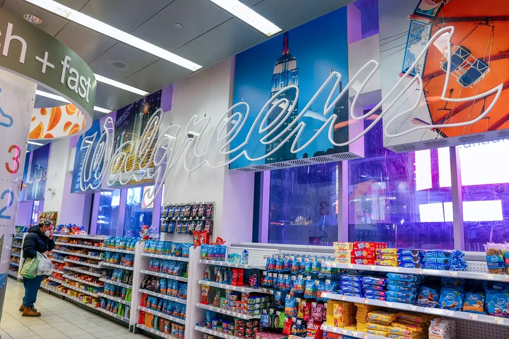 Walgreens slashes dividend even as Q1 profit beats estimates