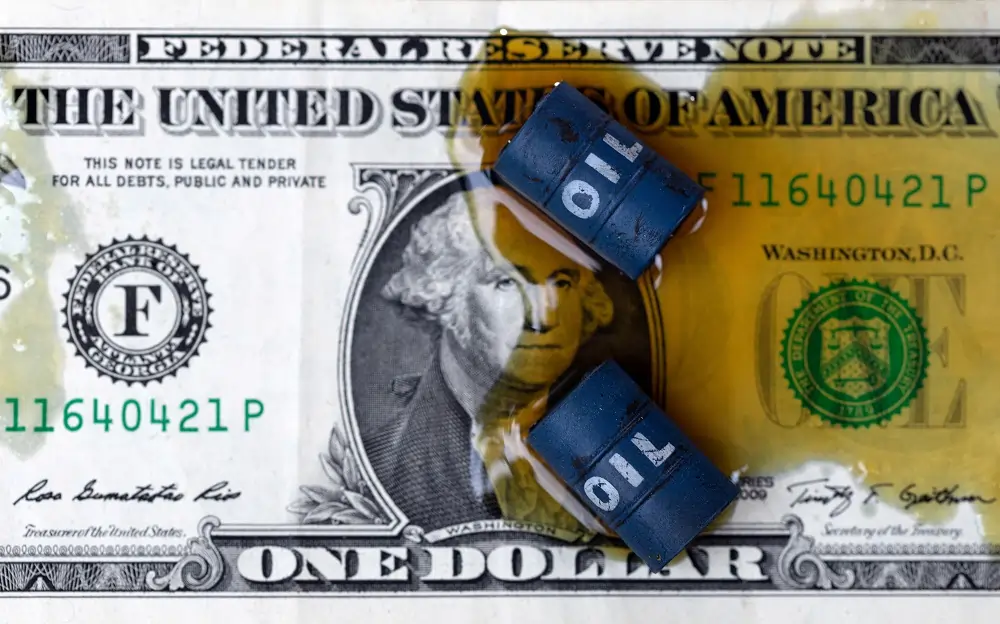 Oil settles lower as Fed takes stock before cutting rates