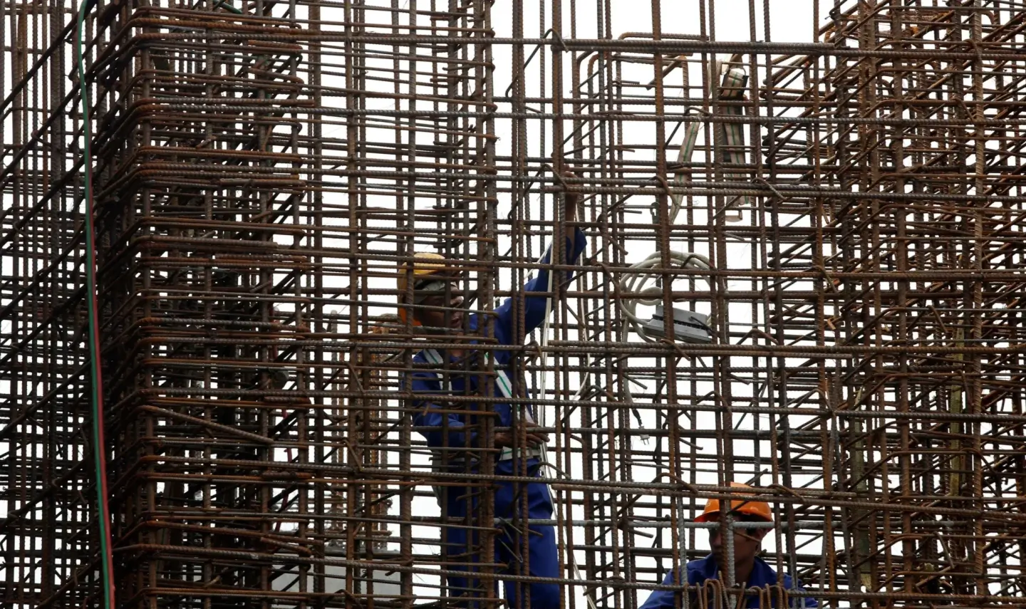 Standard Chartered lowers Vietnam 2024 growth forecast to 6.0%