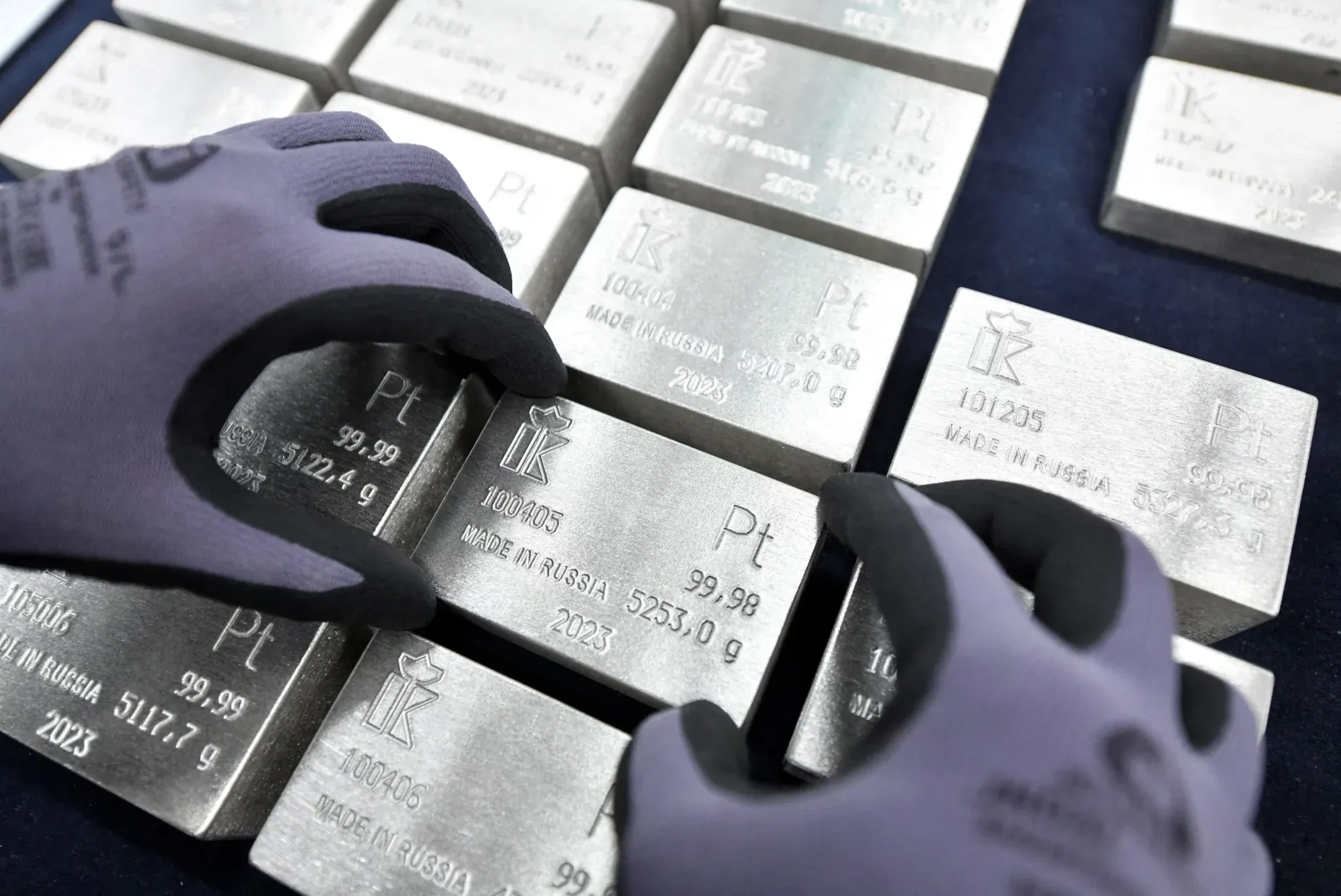 Platinum set for biggest deficit in a decade in 2024, says Johnson Matthey