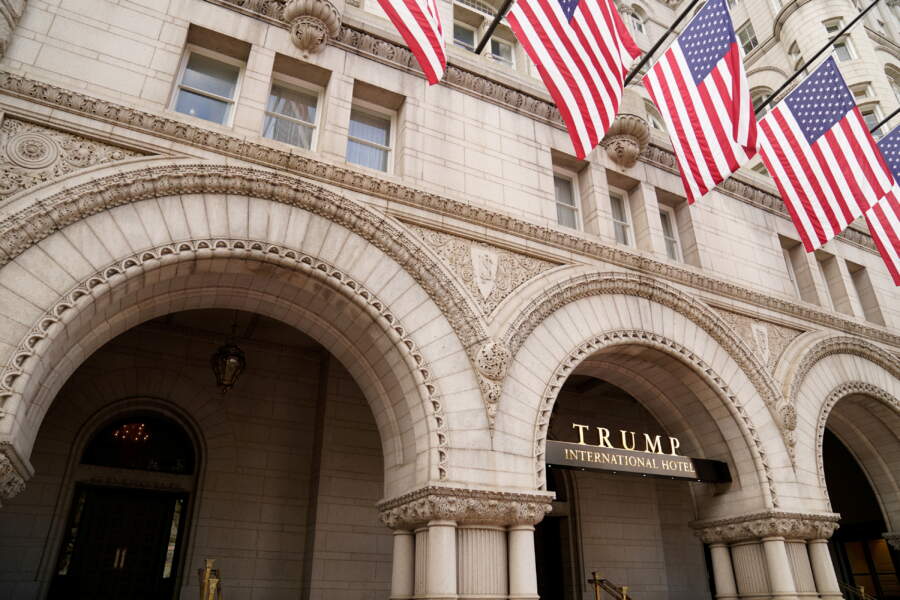 Trump reaches $375M deal to sell DC hotel – WSJ