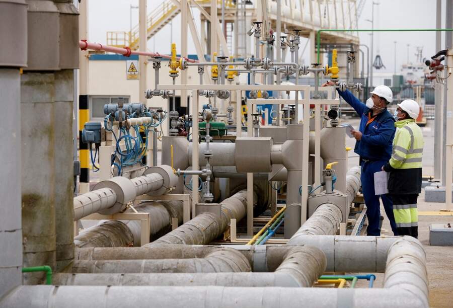 Electricity exchanges urge Spain, Portugal not to act alone on power prices