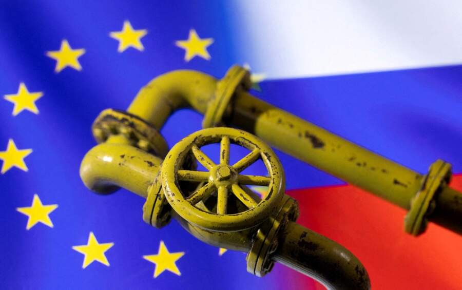 What is the EU’s stance on Russia’s roubles gas payment demand?