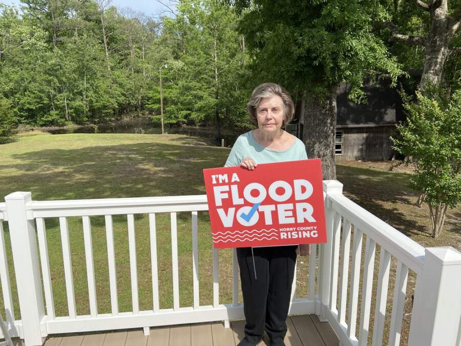 FEATURE-As U.S. flooding worsens, South Carolina redraws risk maps