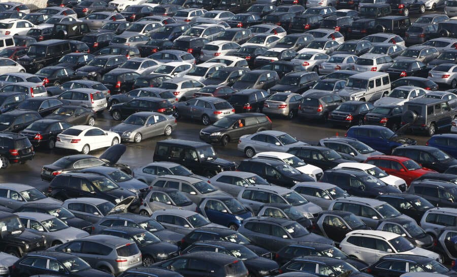 German new passenger car registrations up 3% in August – industry source