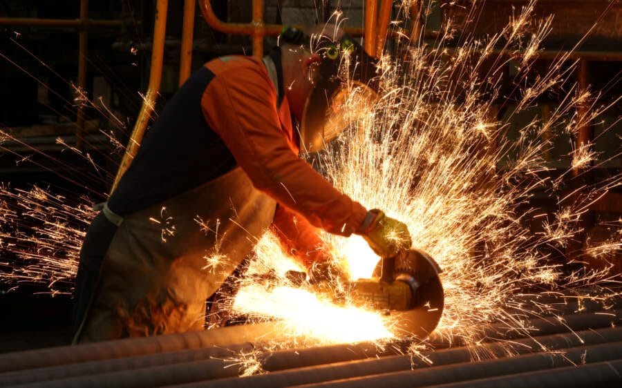 UK’s top manufacturing body slashes forecasts for 2023
