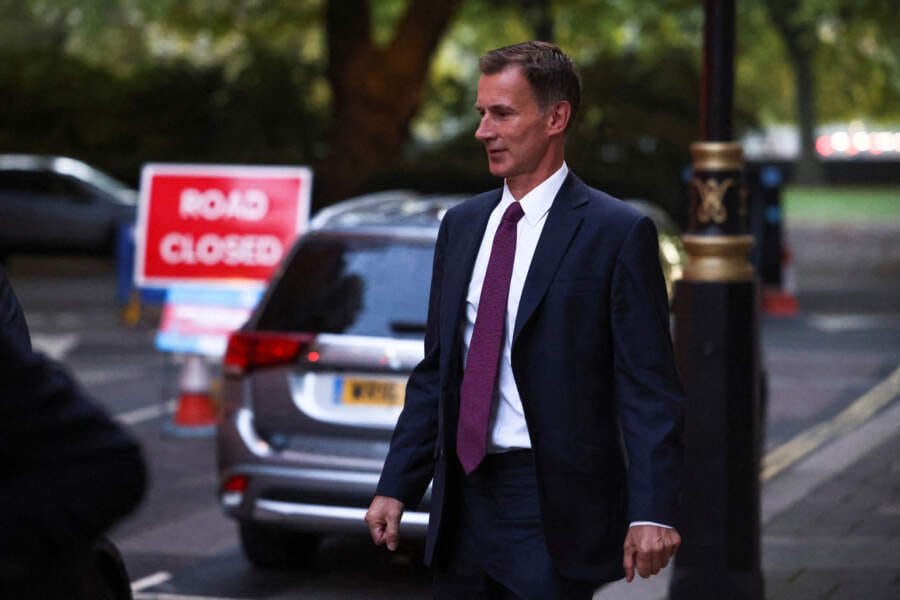 UK finance minister Hunt to make statement at 1000 GMT – source