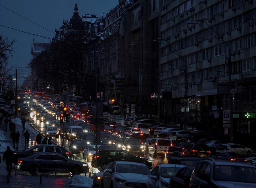 Grid operator urges Ukrainians to save electricity as temperatures drop