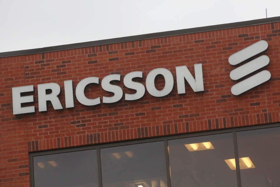 Ericsson’s quarterly operating profit declines, beats expectations
