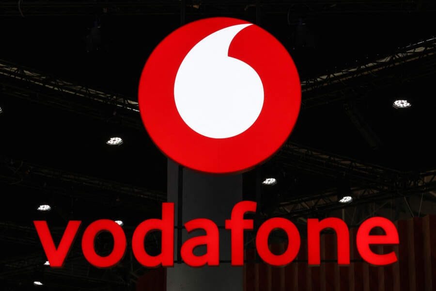 Apollo, JB Capital preparing bid for Vodafone’s Spanish unit, Expansion says