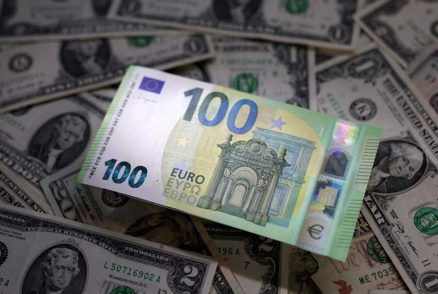 Dollar gains against euro in flight to safety on Israel-Palestinian fighting