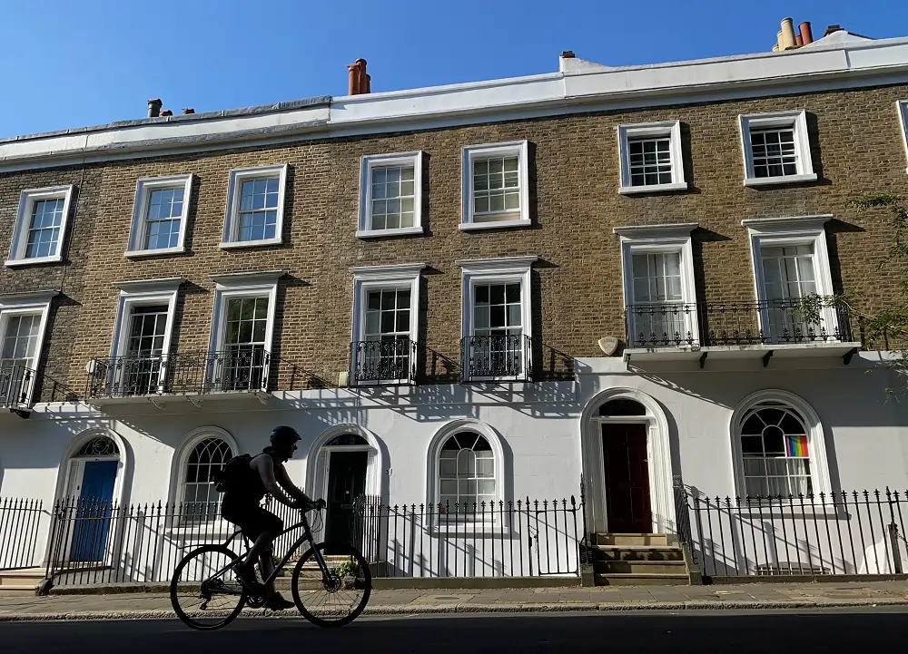 UK property prices show first annual rise since August – Rightmove