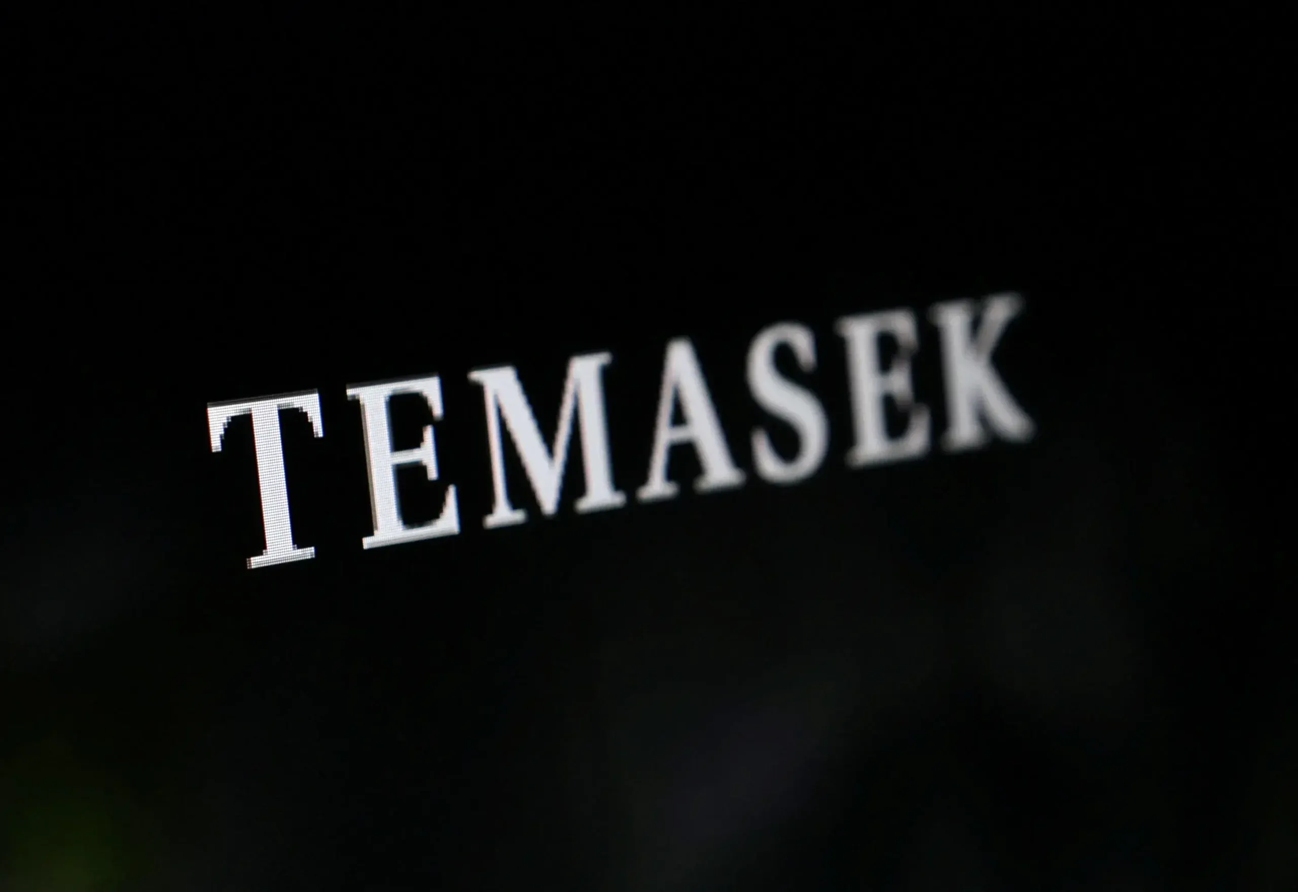 Exclusive-Temasek to finalise deal with Shell for Pavilion Energy LNG asset sale, sources say