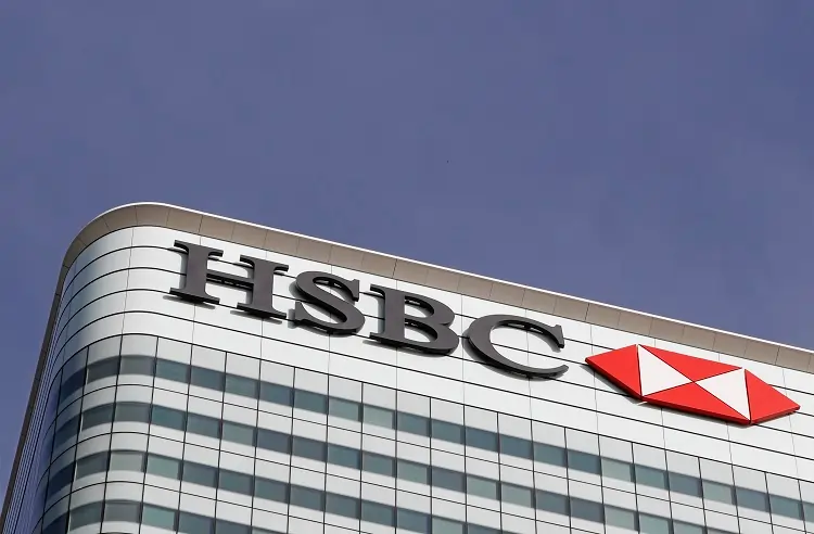 HSBC looks to double UK wealth business as banks target ‘mass affluent’