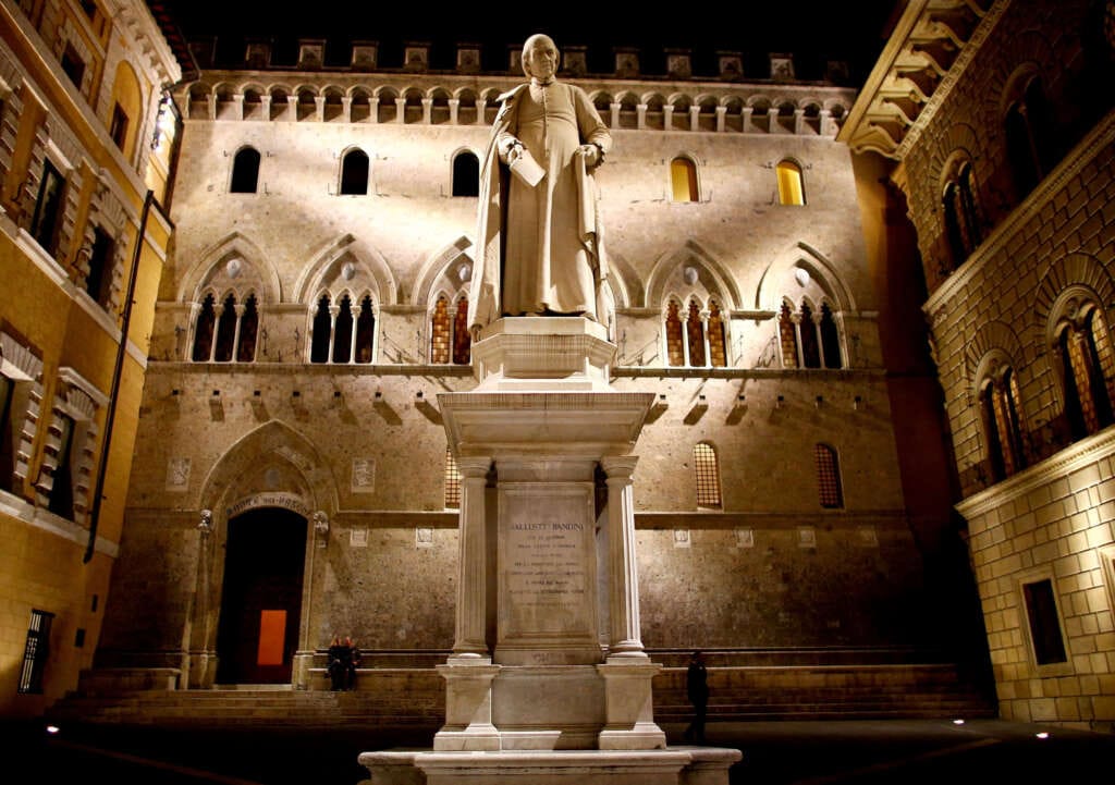 Shares in Monte dei Paschi plunge 14% after capital raise