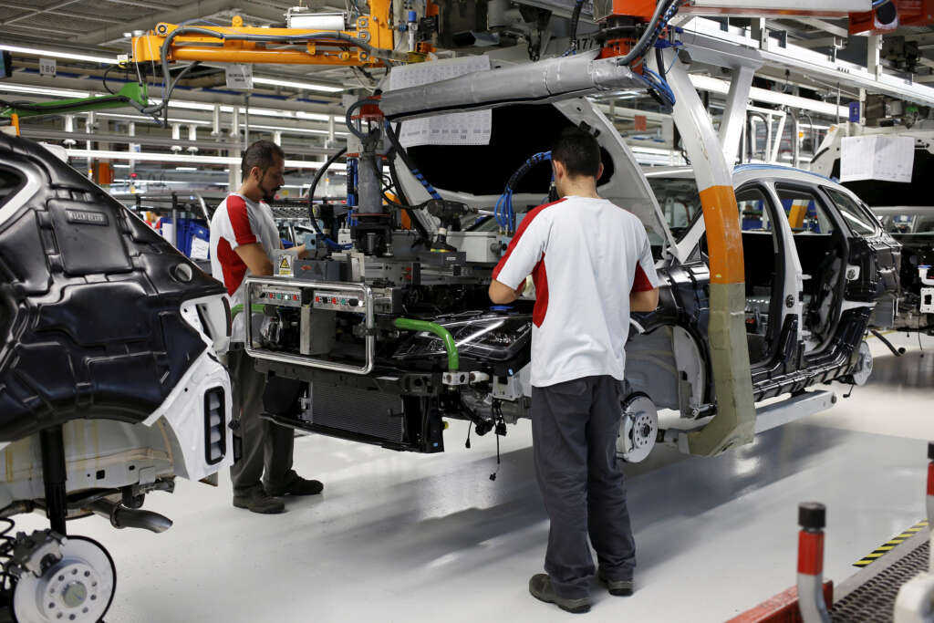 Spanish manufacturing output down for 6th straight month in Dec -PMI