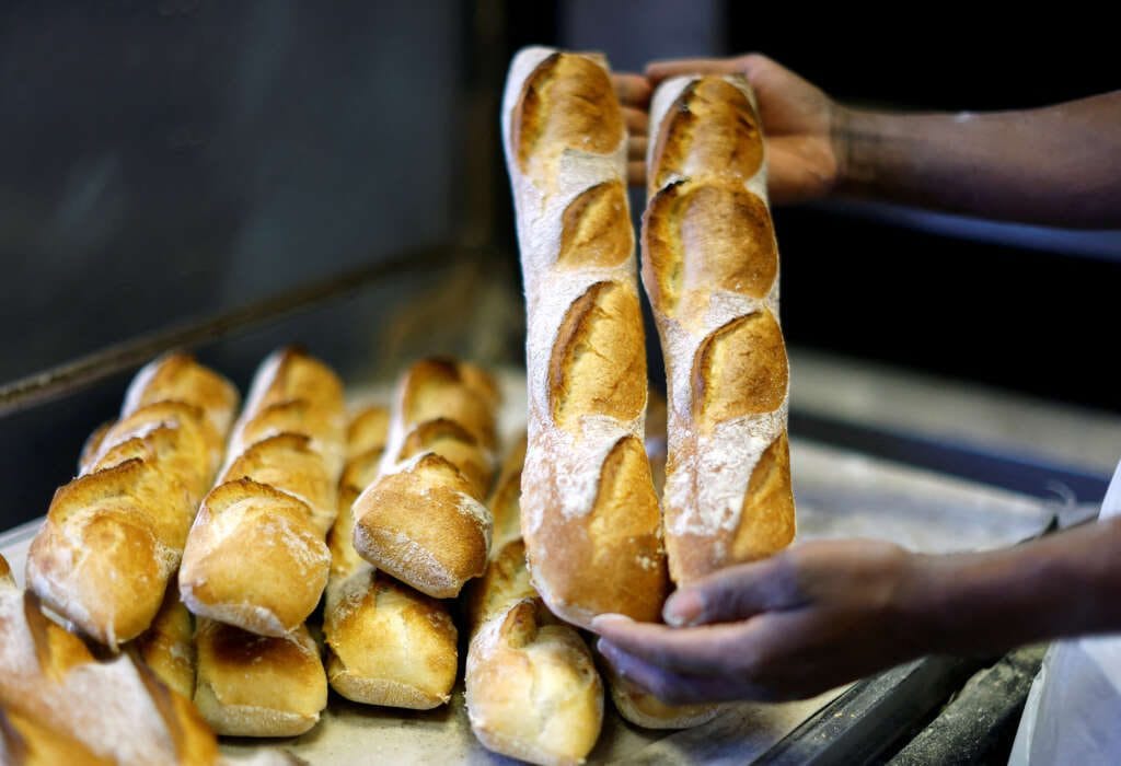 French energy suppliers will let struggling bakers renegotiate contracts – Le Maire
