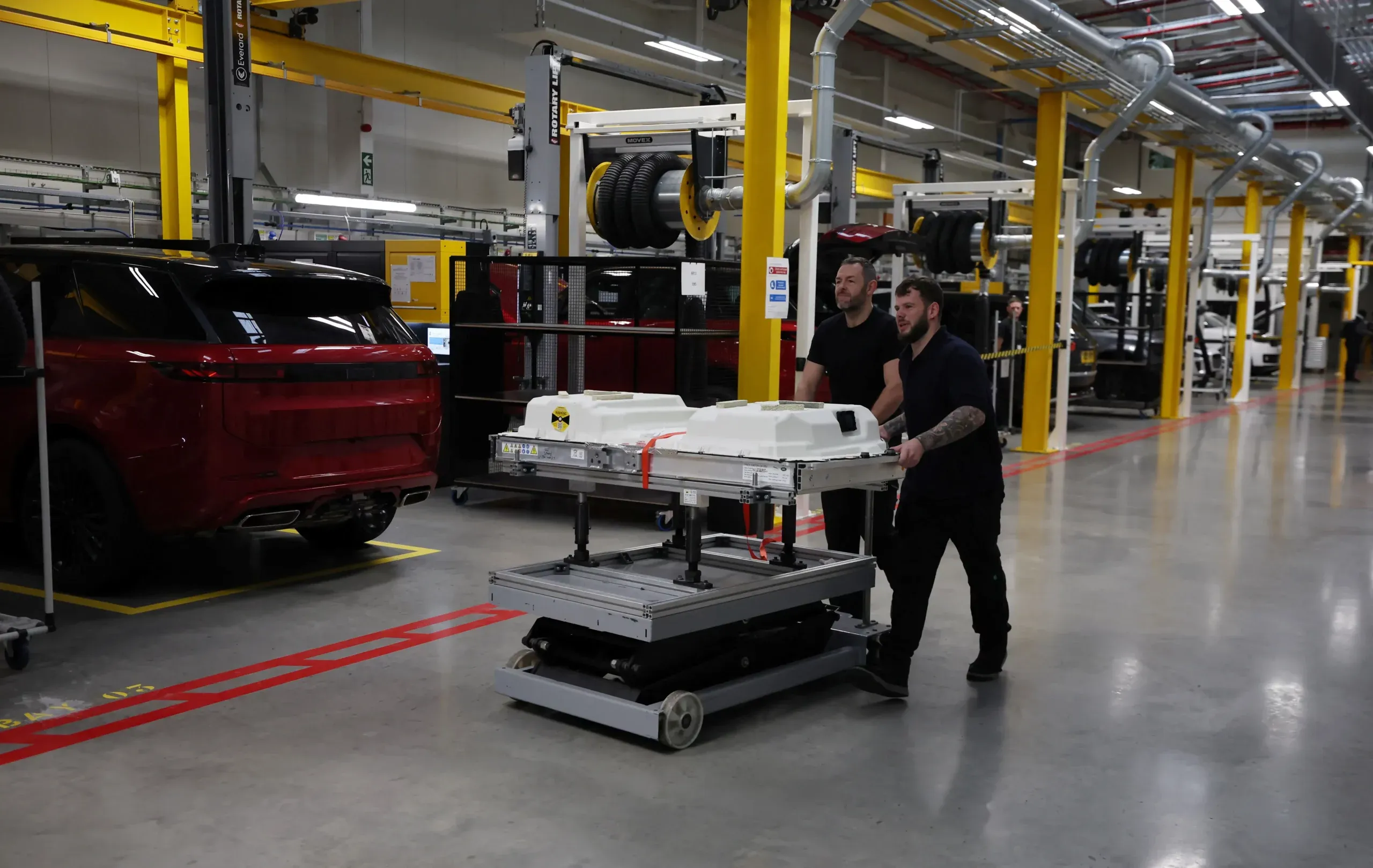 Jaguar develops energy-storage unit using Range Rover batteries