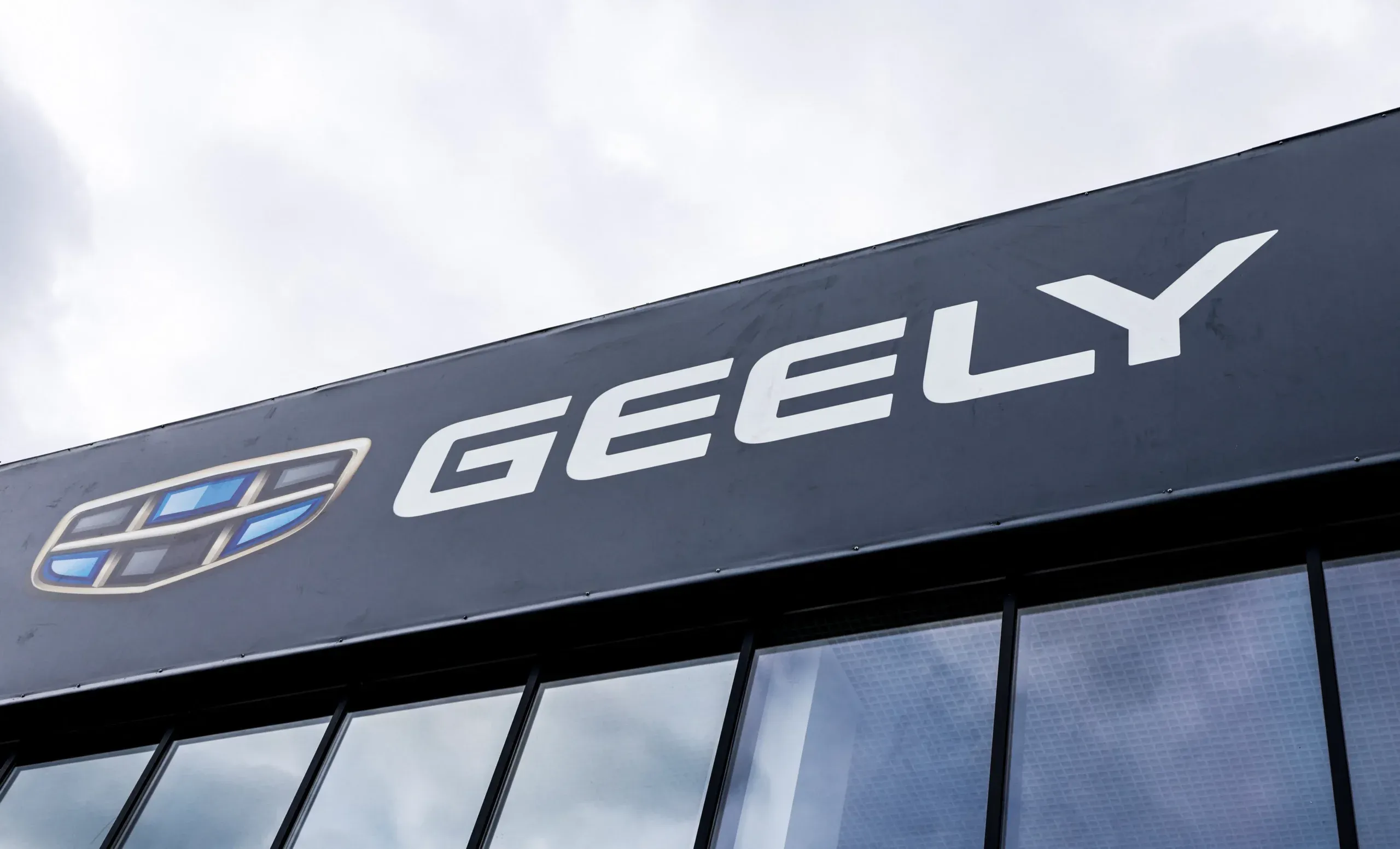 China’s Geely to launch hybrids with more fuel-efficient engines