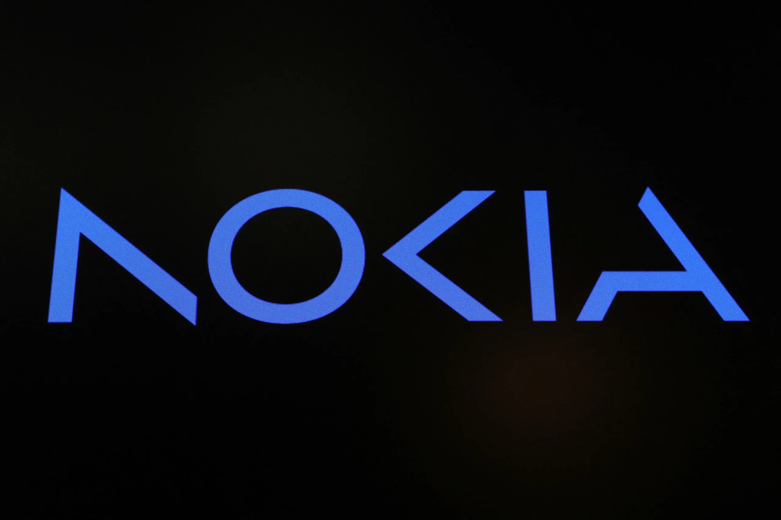 Nokia CEO makes world’s first ‘immersive’ phone call