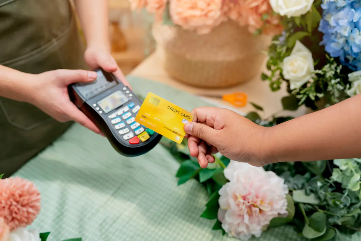 The Growth of Contactless Payments: Consumer Adoption and Security Measures