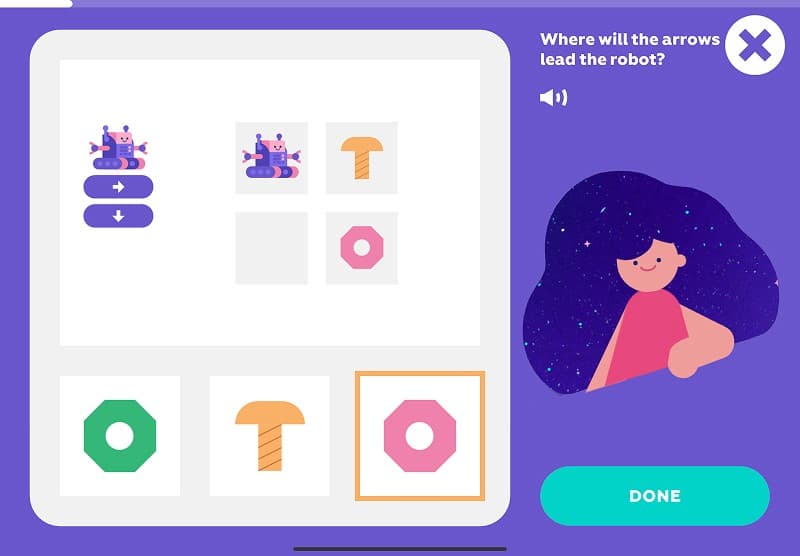 Simple programs: choose which object the robot will reach after following the commands