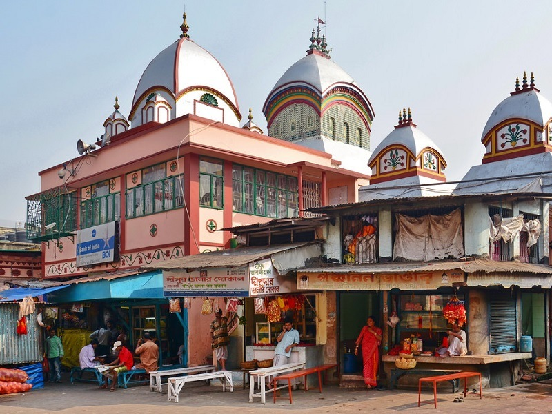 A photo of Kalighat Temple, Kolkata.