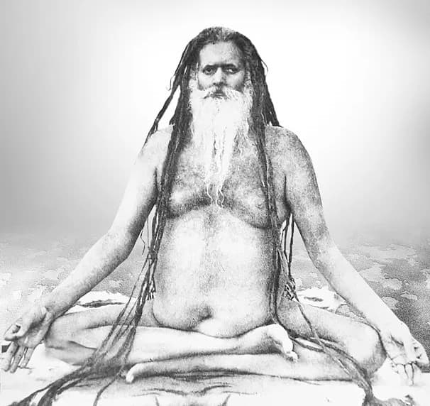 तोतापुरी, स्वामी रामकृष्ण परमहंस के गुरु, का पद्मासन में उपविष्ट एक वास्तविक श्वेत-श्याम छायाचित्र।