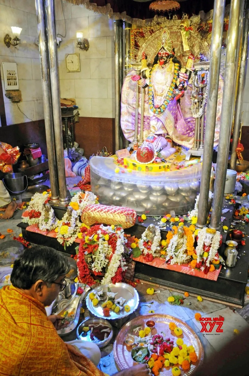An image of Ma Kali's idol at Dakshineshwar Kali Temple, Kolkata.