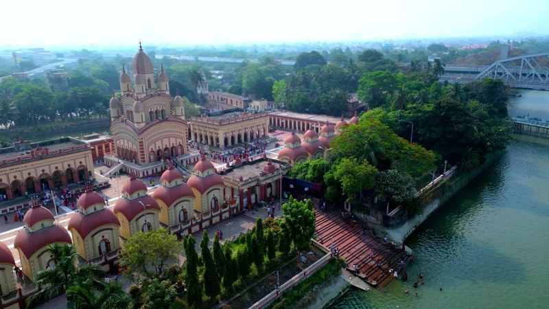 An image of Dakshineshwar Kali Temple.