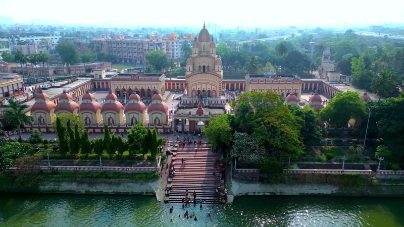 An image of Dakshineshwar Kali Temple.