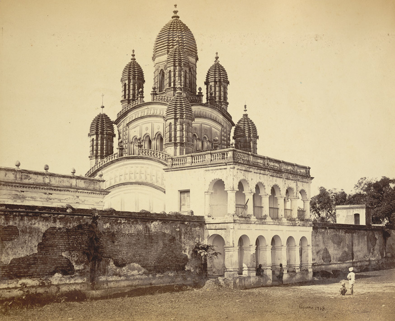 दक्षिणेश्वर काली मंदिर, कोलकाता का एक छायाचित्र।
