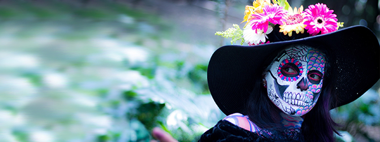 Women having the day of the dead costume