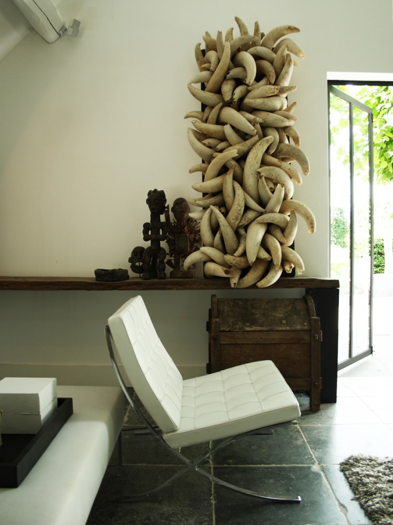 DK Dennis Kneepkens interior design wallpanel cow horns
