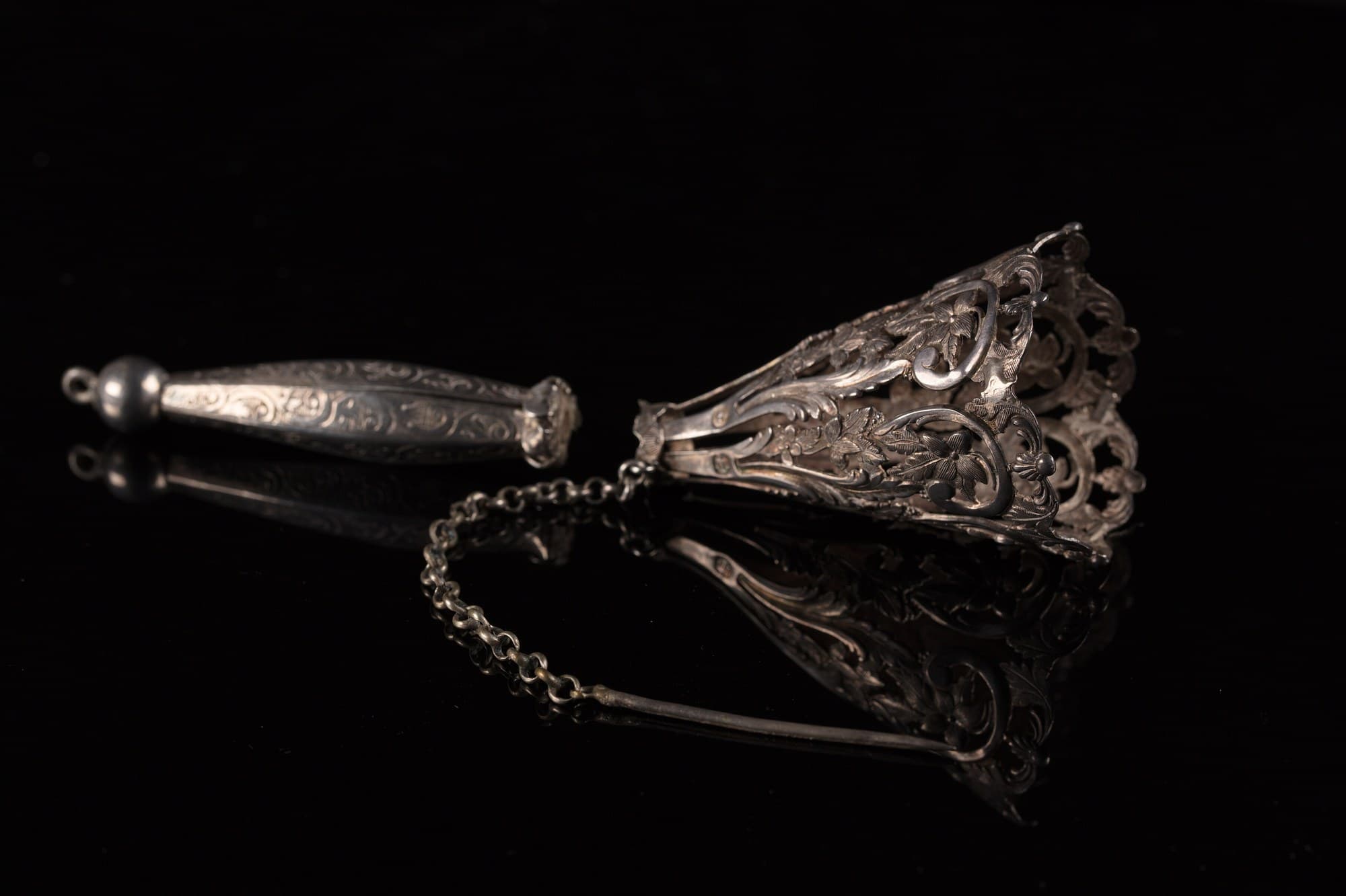 Antique posy (tussie-mussie) holder