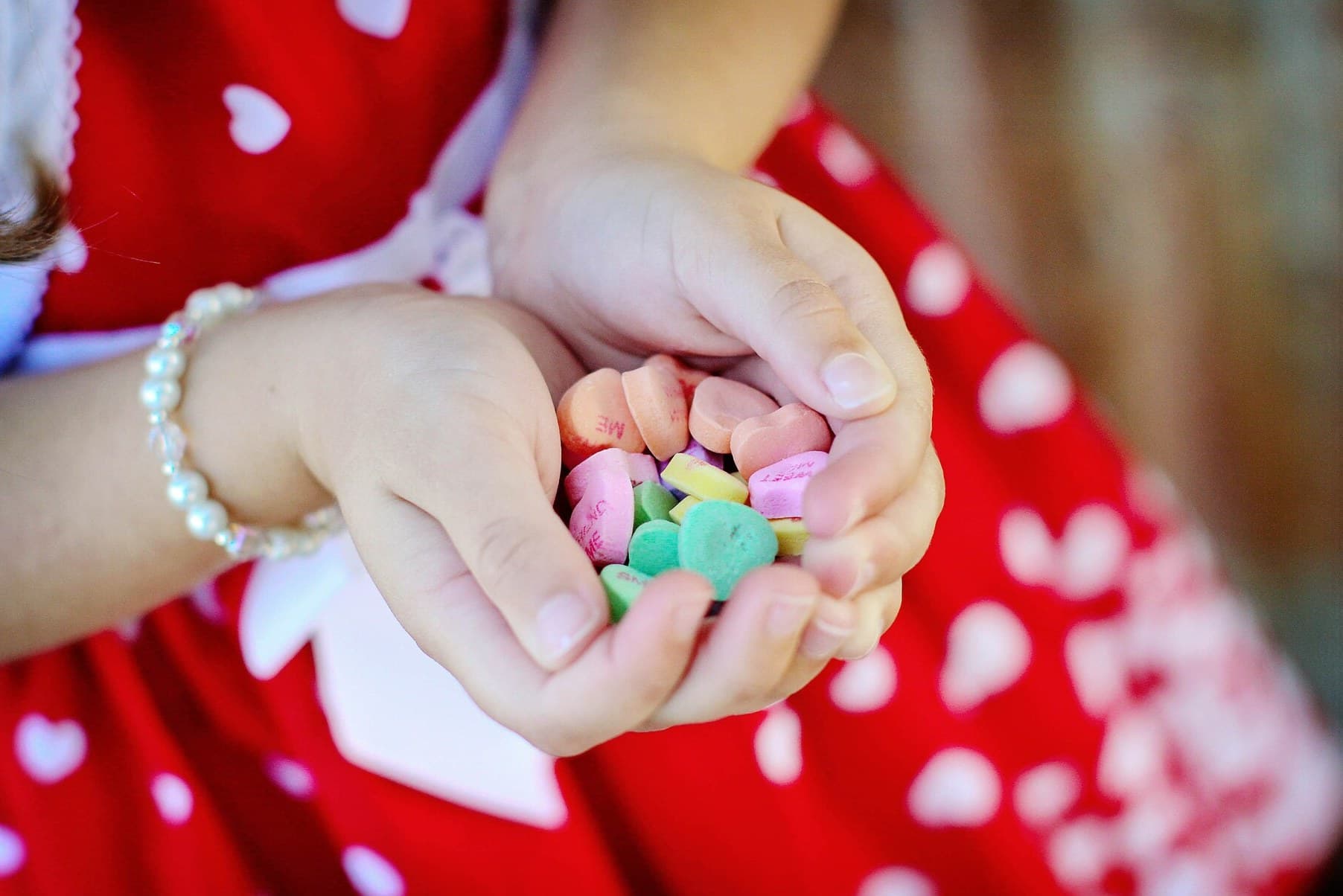 Valentine’s Day Messages: What to Write in a Valentine’s Card