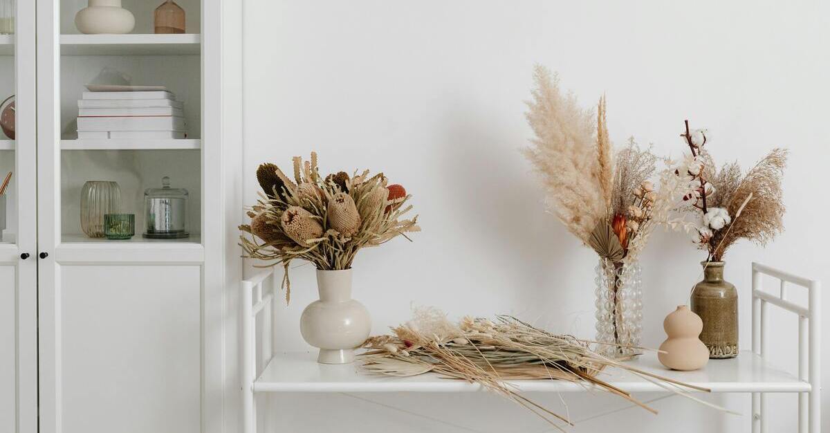 Sculptural Vase Arrangements: How Florals Are Becoming Modern Art