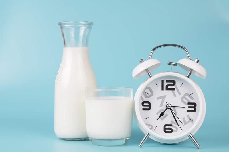 Can You Drink Milk During Intermittent Fasting? Here’s The Sip