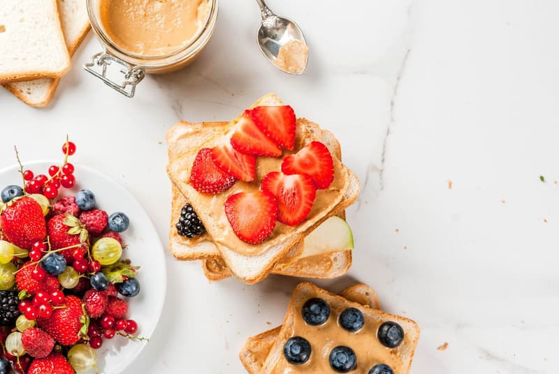 8 Quick and Easy Healthy Raw Breakfast Ideas